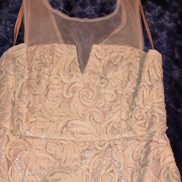 BCBGMaxazria size 8 - Picture 2 of 4